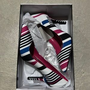 BN- Nine West Shoes - size 7.5 US